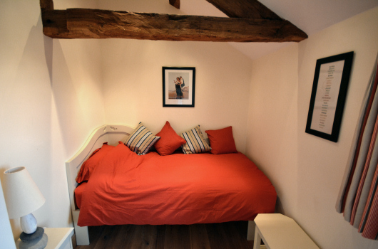 Single Bedroom, The Stables, Monkhall Holiday Cottages, Herefordshire Single Bedroom